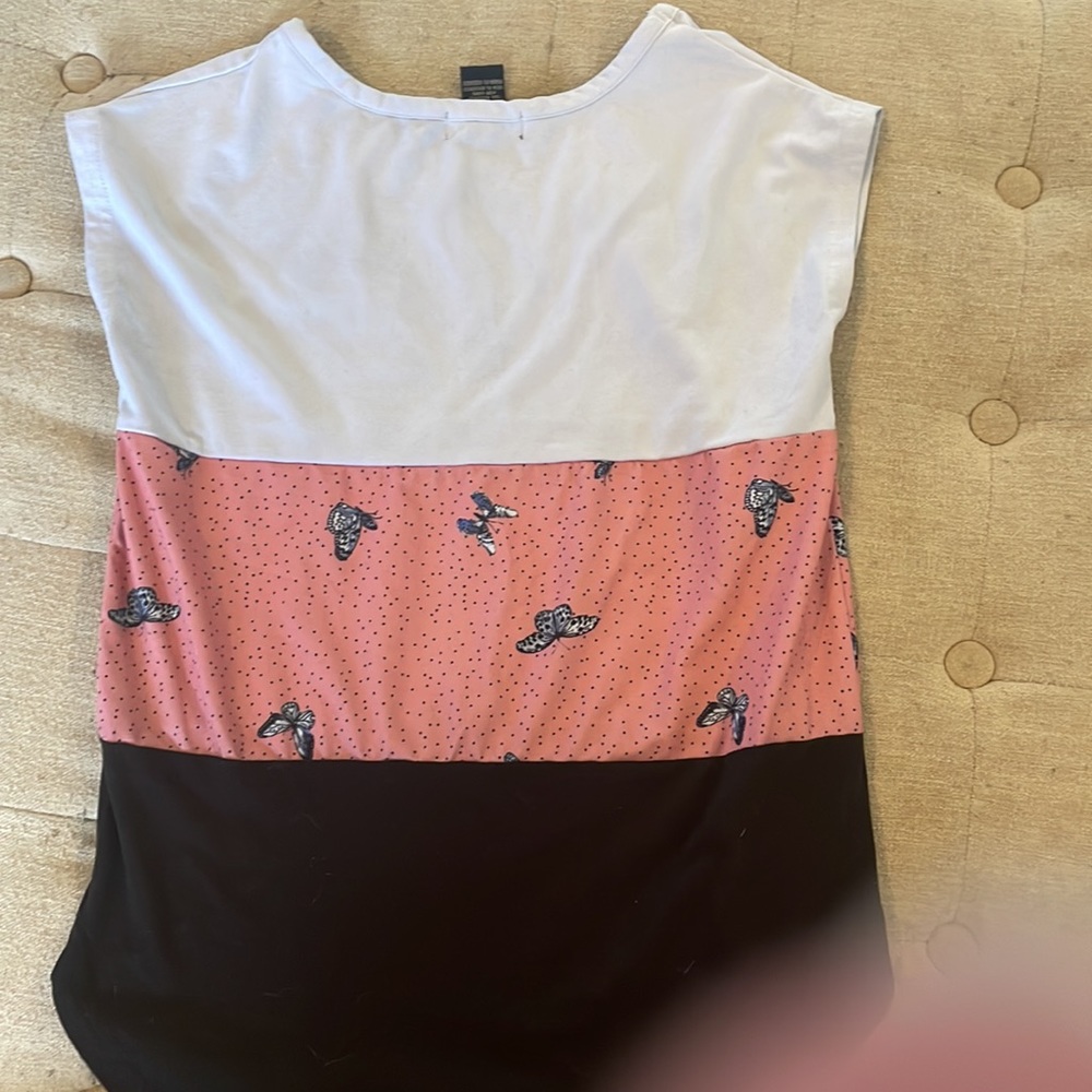 Girl’s Top - Picture 3 of 3